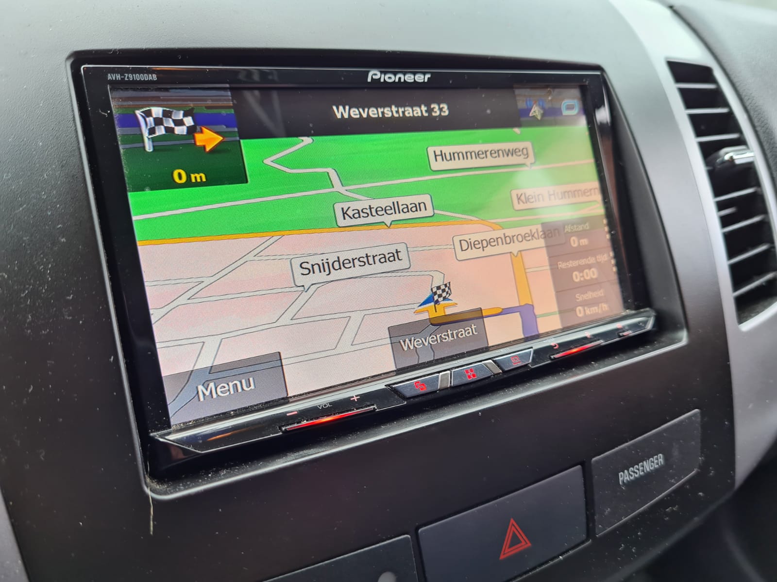 Volwassenheid woestenij Draak Autoradio Inbouw Service | Car Audio Limburg